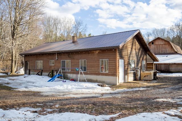 1314 W 40th Street, Fremont, MI 49412