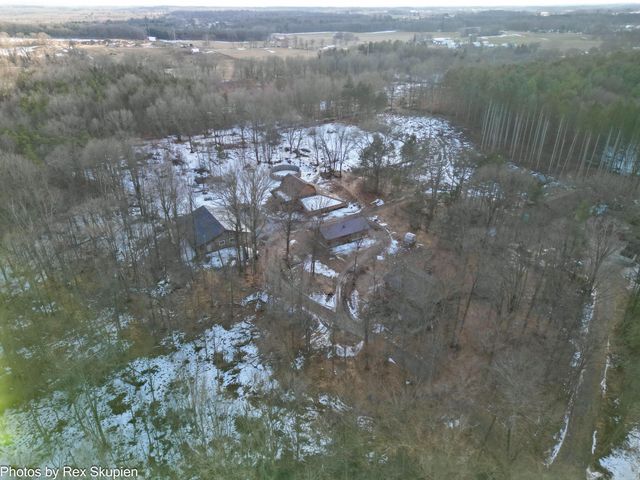 1314 W 40th Street, Fremont, MI 49412