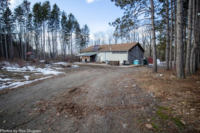 1314 W 40th Street, Fremont, MI 49412