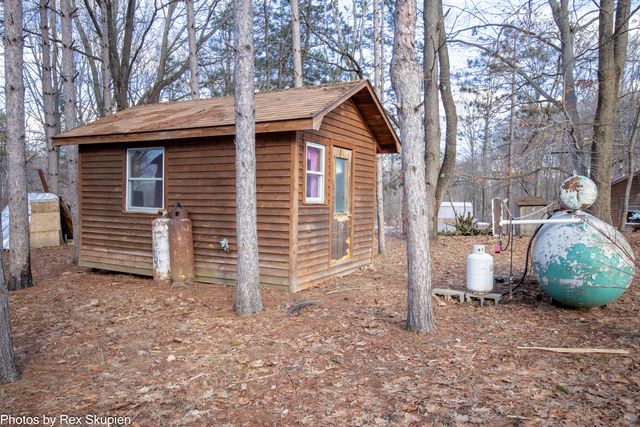 1314 W 40th Street, Fremont, MI 49412