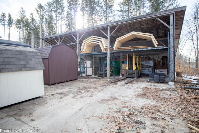 1314 W 40th Street, Fremont, MI 49412