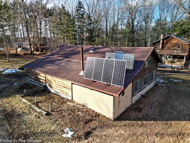 1314 W 40th Street, Fremont, MI 49412