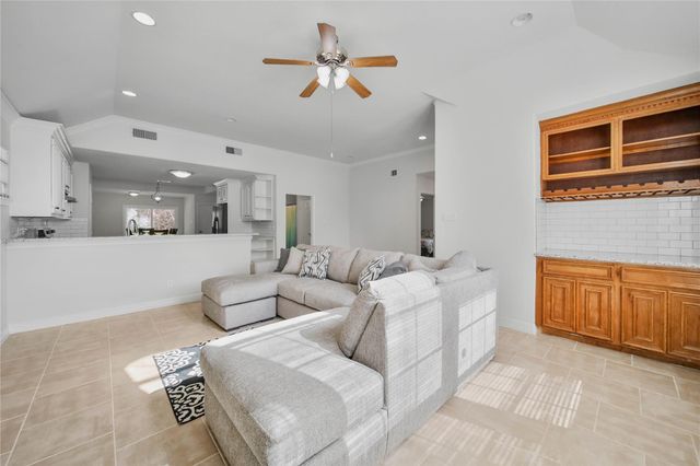 4943 Gammage Street, Houston, TX 77021