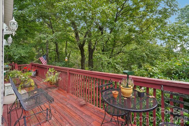 650 Creek Side Drive, Maggie Valley, NC 28751