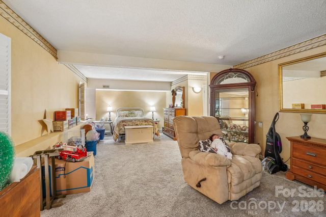 650 Creek Side Drive, Maggie Valley, NC 28751