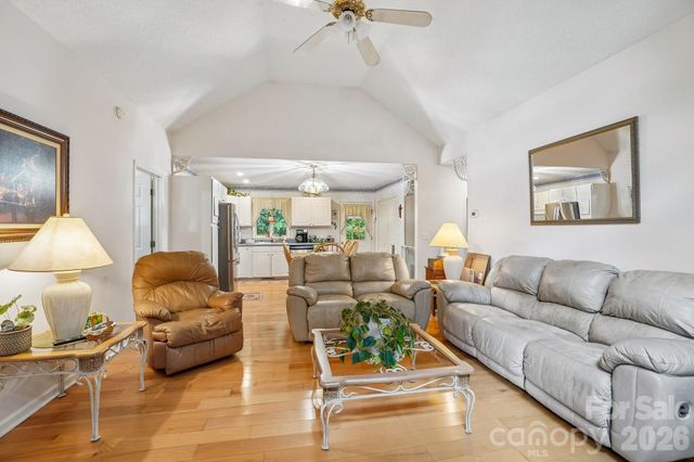 650 Creek Side Drive, Maggie Valley, NC 28751