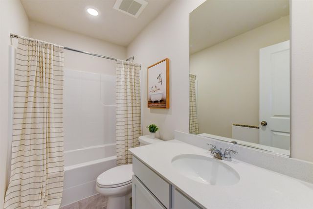24570 E Harrier Lane Ln, Liberty Lake, WA 99019