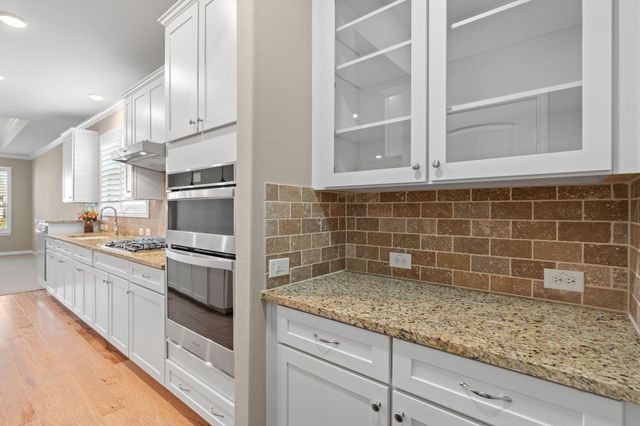 510 Emory Peak Drive, Richmond, TX 77469