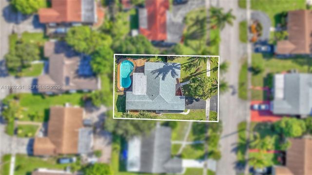 4655 NW 41st Pl, Lauderdale Lakes, FL 33319