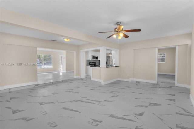 4655 NW 41st Pl, Lauderdale Lakes, FL 33319