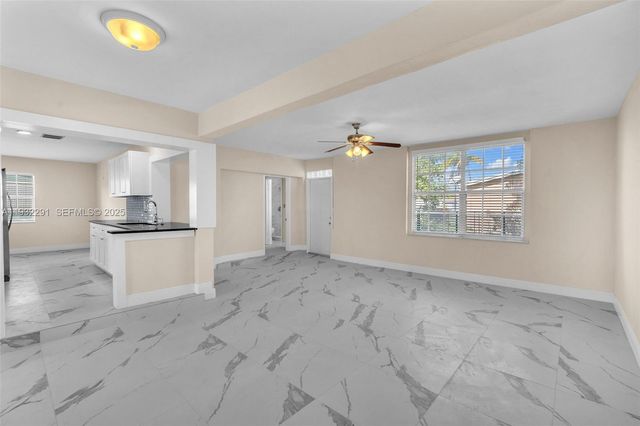 4655 NW 41st Pl, Lauderdale Lakes, FL 33319