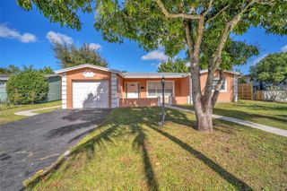 4655 NW 41st Pl, Lauderdale Lakes, FL 33319