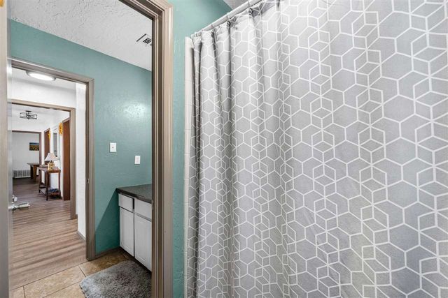 406 Shady Lane, Cache, OK 73527