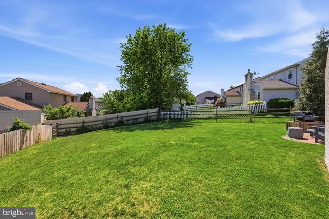 425 SAWYER DR, Harleysville, PA 19438