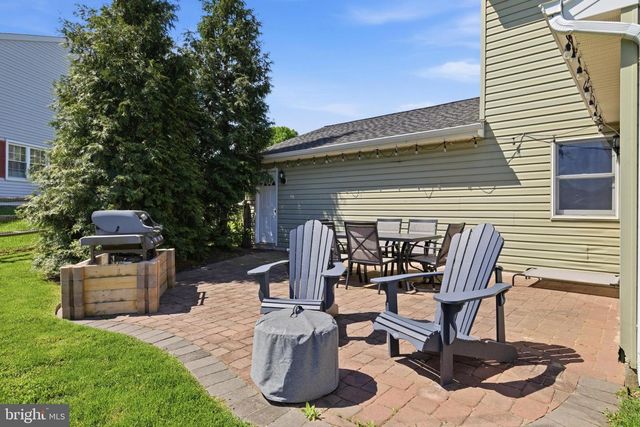 425 SAWYER DR, Harleysville, PA 19438