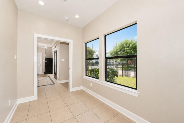 3014 S Rice Avenue, Houston, TX 77056