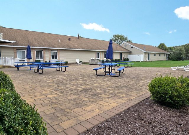 11 Navajo Court 11, Coram, NY 11727