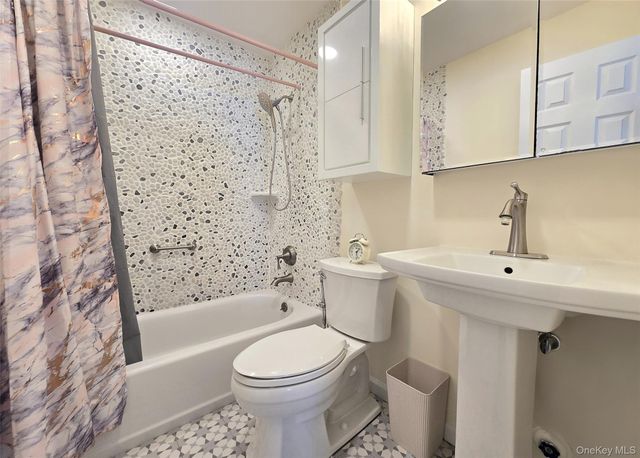 11 Navajo Court 11, Coram, NY 11727