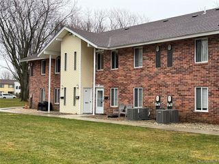 11 Navajo Court 11, Coram, NY 11727
