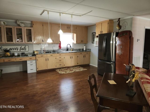 224 County Road 146, Riceville, TN 37370