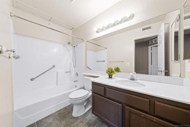 7274 Shoreline 114, San Diego, CA 92122