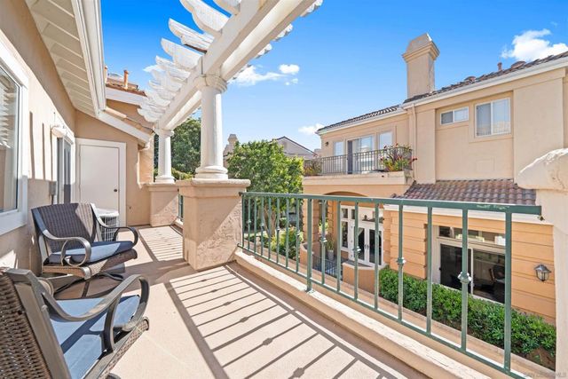 7274 Shoreline 114, San Diego, CA 92122