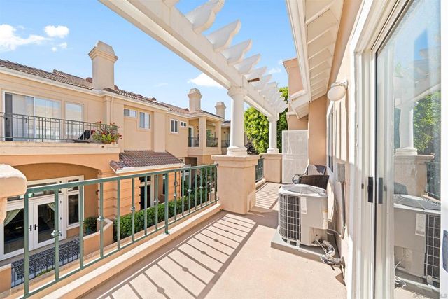 7274 Shoreline 114, San Diego, CA 92122