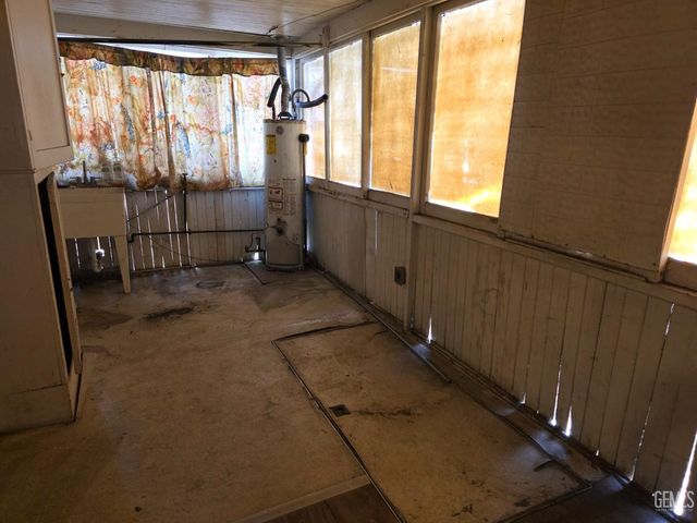 2225 O Street, Bakersfield, CA 93301