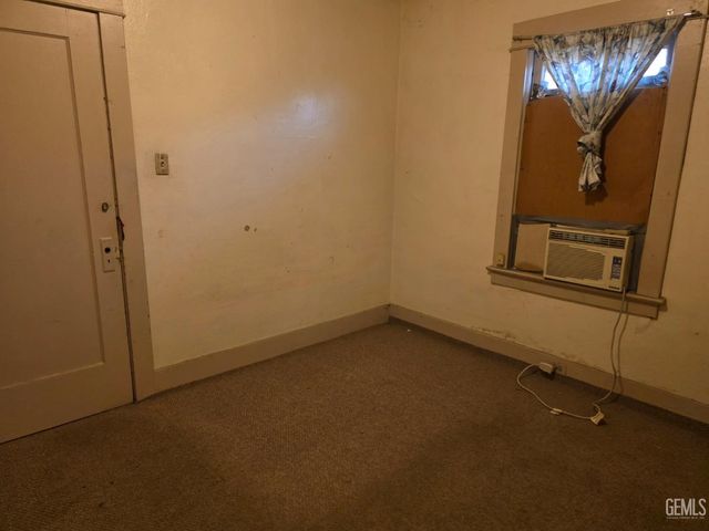 2225 O Street, Bakersfield, CA 93301