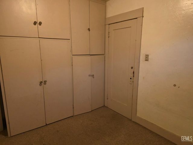 2225 O Street, Bakersfield, CA 93301
