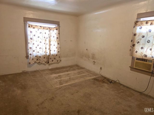 2225 O Street, Bakersfield, CA 93301