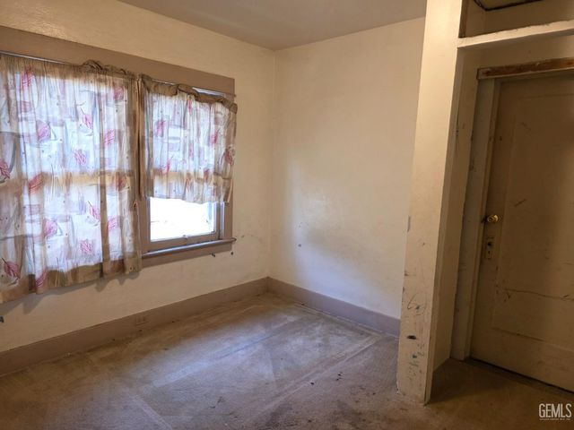 2225 O Street, Bakersfield, CA 93301
