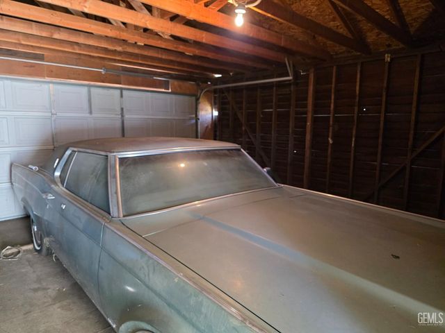 2225 O Street, Bakersfield, CA 93301
