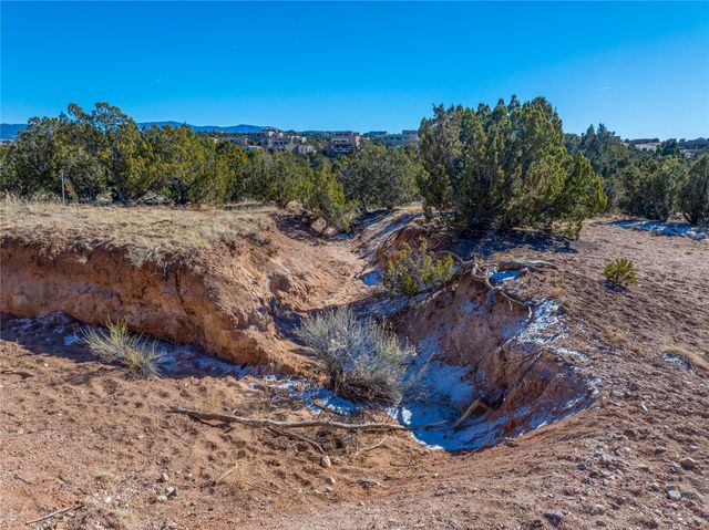 133 Sunflower Drive, Santa Fe, NM 87506