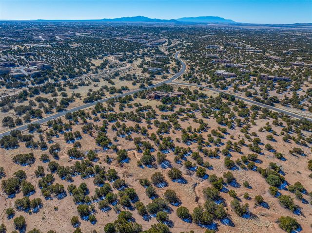 133 Sunflower Drive, Santa Fe, NM 87506
