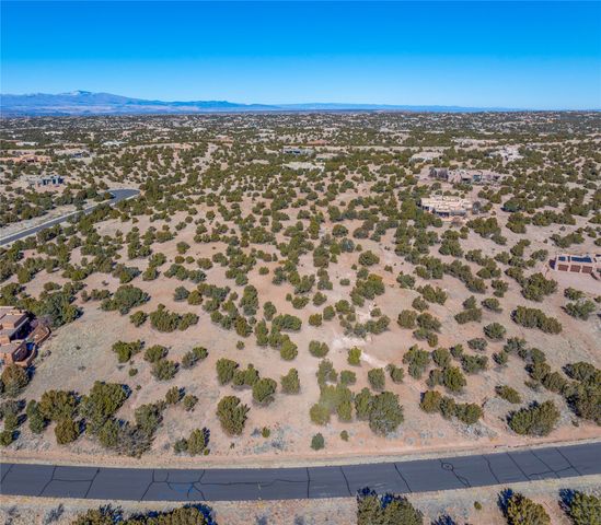 133 Sunflower Drive, Santa Fe, NM 87506