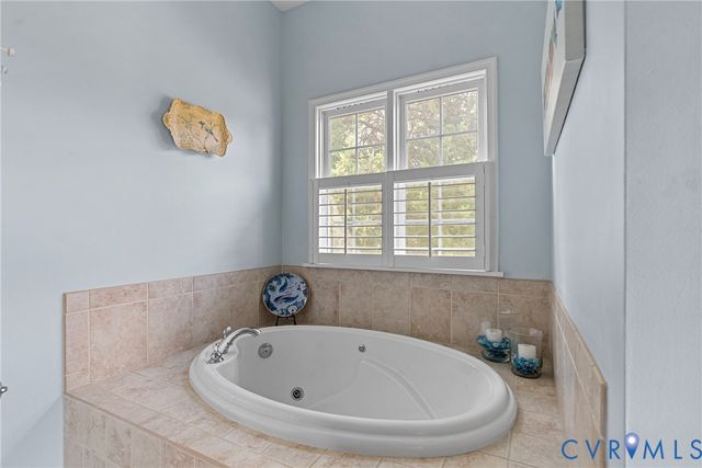 935 Ring Farm Road, White Stone, VA 22578