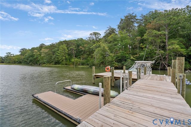 935 Ring Farm Road, White Stone, VA 22578