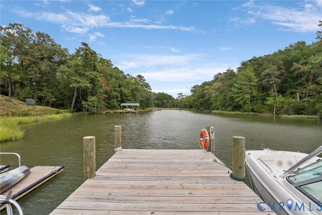 935 Ring Farm Road, White Stone, VA 22578