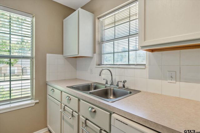 467 Redbud Circle, Whitehouse, TX 75791