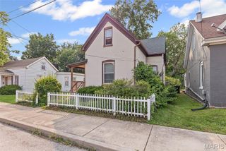 27 N 14th Street, Belleville, IL 62220