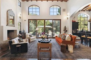 2040 Mckain Street, Calabasas, CA 91302