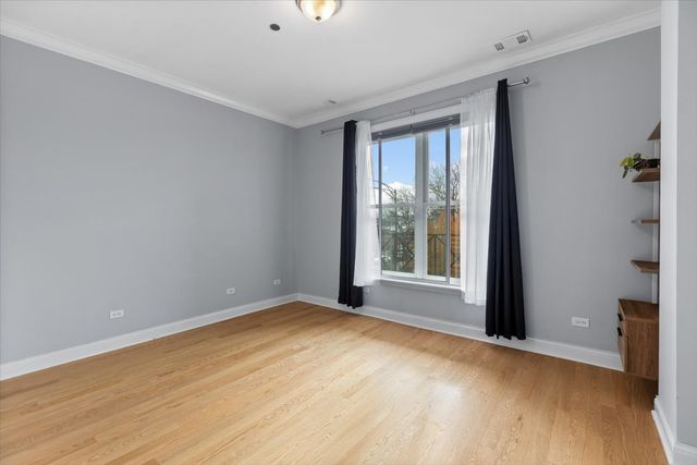 2811 N Bell Avenue 202, Chicago, IL 60618