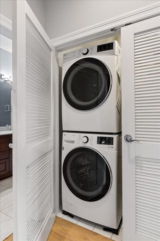 2811 N Bell Avenue 202, Chicago, IL 60618