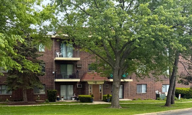 942 N Rohlwing Road GF, Addison, IL 60101