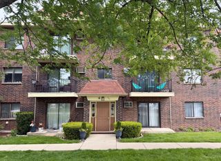 942 N Rohlwing Road GF, Addison, IL 60101