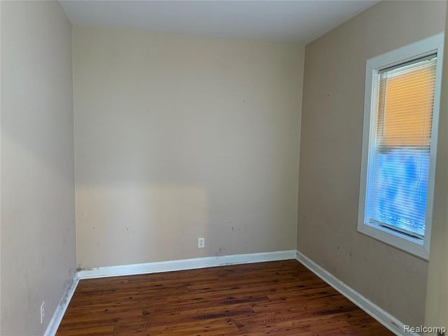 3992 Dallas Avenue, Warren, MI 48091