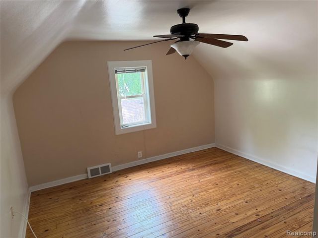 3992 Dallas Avenue, Warren, MI 48091