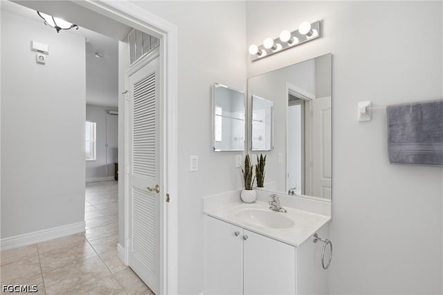 2513 Keystone Lake DR, Cape Coral, FL 33909