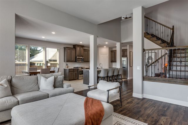 1029 Kingston Drive, Godley, TX 76044